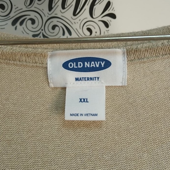 Women's Old Navy Maternity Shirt - Picture 4 of 7